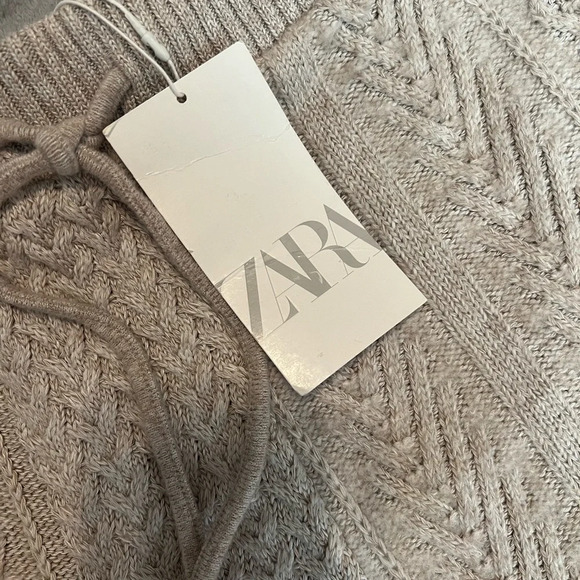 NWT Women’s Zara cable knit tan cream colored shorts size large - Picture 2 of 5
